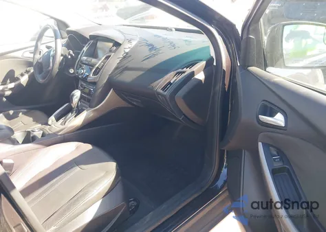 2012 Ford Focus Sel z USA, uszkodzony, nr VIN 1FAHP3M26CL441765